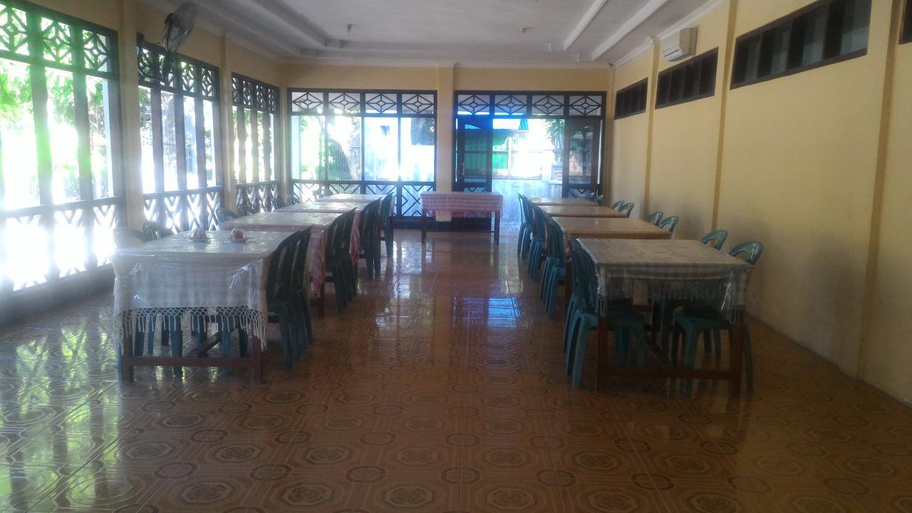 Bintang Wisata Riung Hotel Buitenkant foto