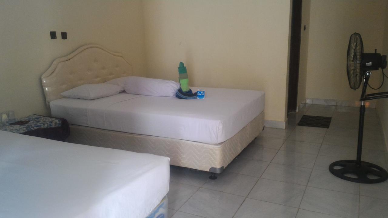 Bintang Wisata Riung Hotel Buitenkant foto